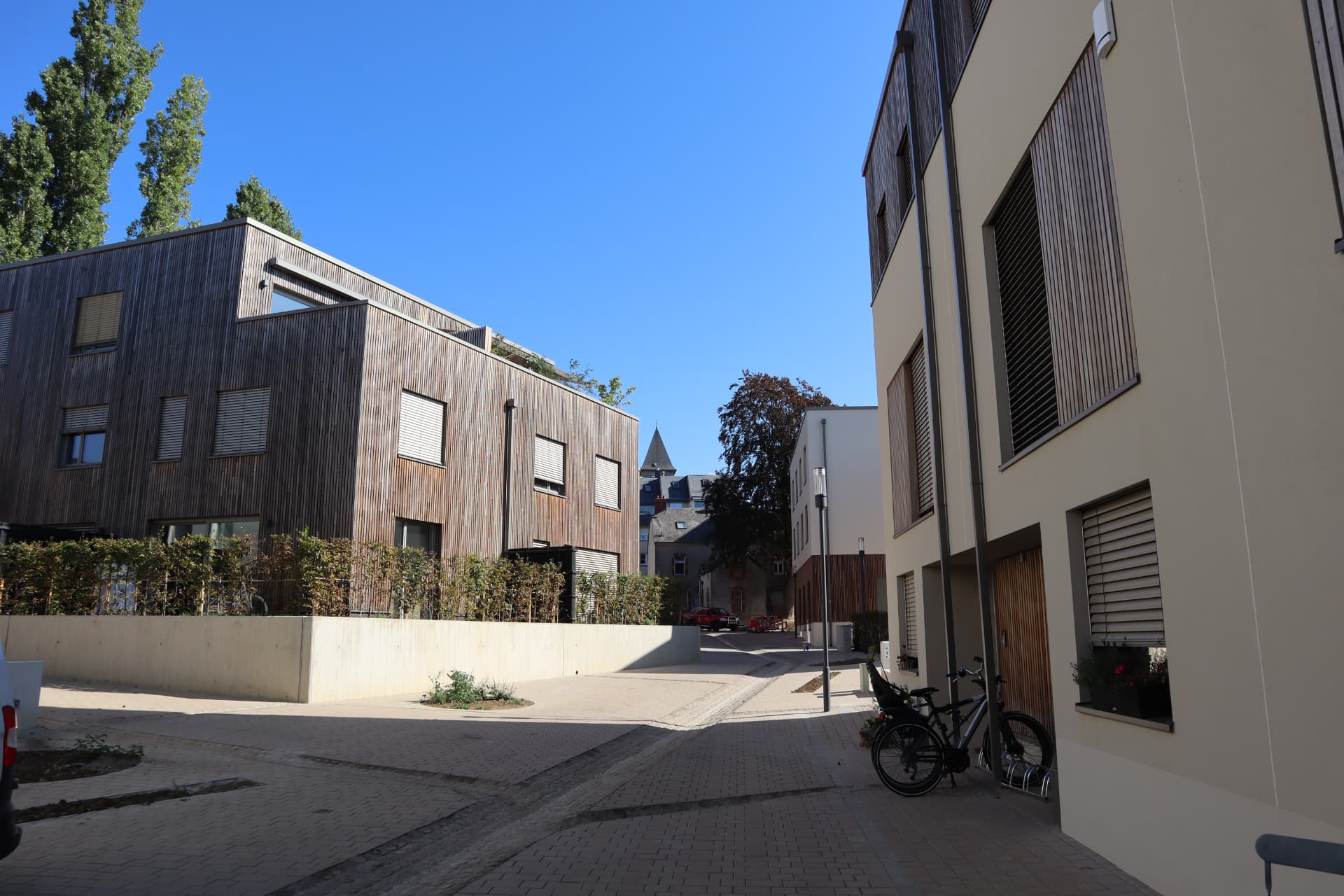 Verger Ermesinde — rue intérieure et façades bois