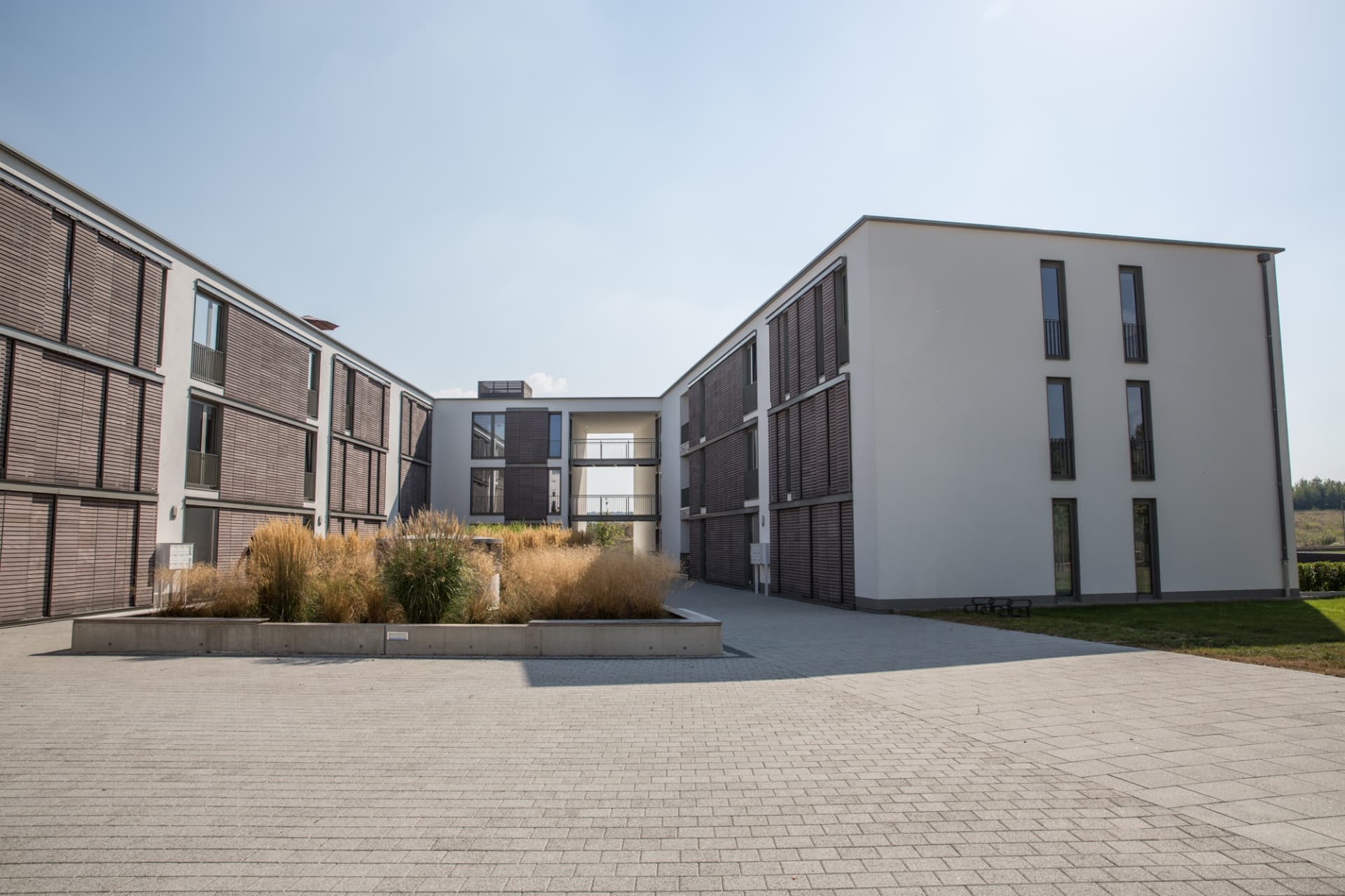 Belacia · Kupari · Ixia — cour intérieure