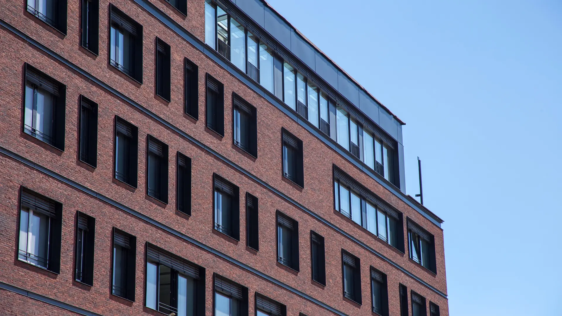 Résidence Twenty8 — détail de la façade en brique